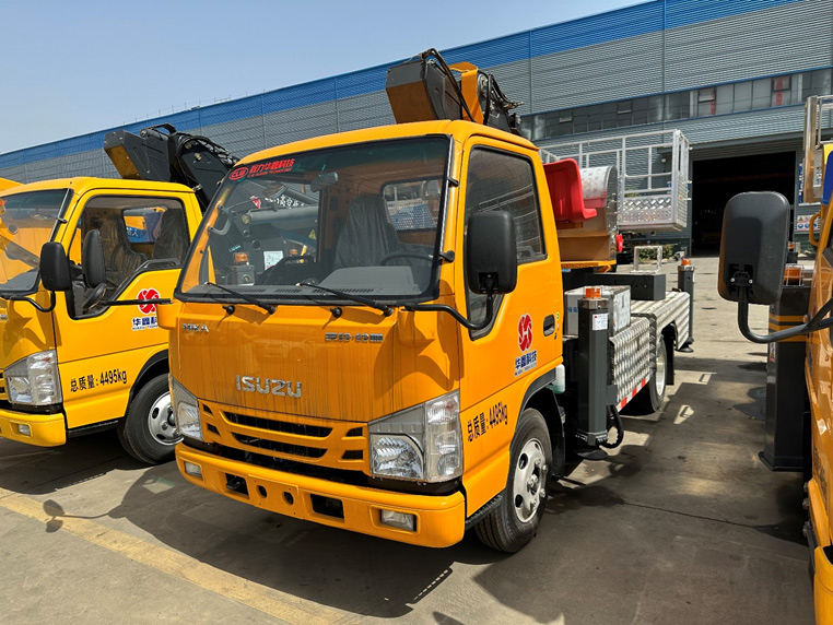 Автовышка Isuzu Elf 28